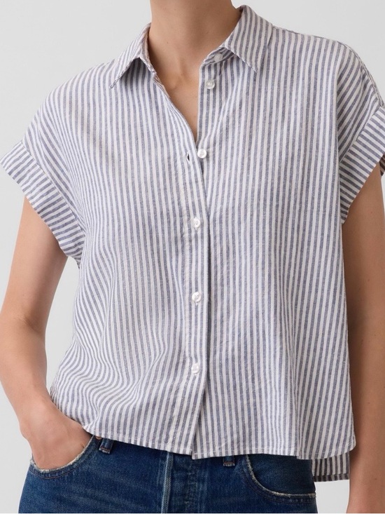 GAP Tops - GAP Blue and White Stripe Short-Sleeve Button-Down Shirt